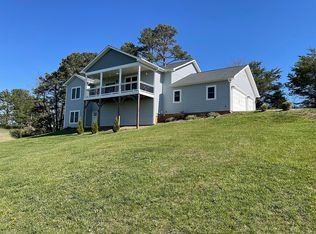 10 Ridge Glen Ln, Leicester, NC 28748
