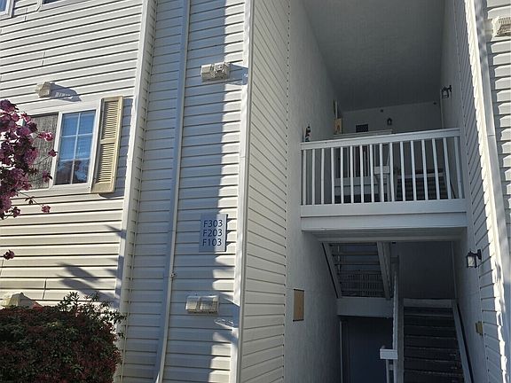 2nd image of 11002 SE Petrovitsky Road #F103
