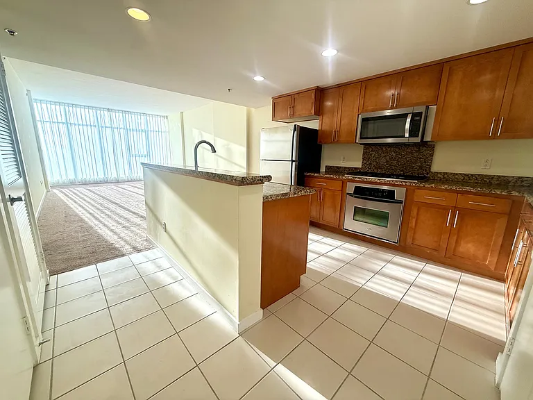 411 W Seaside Way #1105 — Photo 8