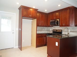 606 Carnegie St, Linden, NJ 07036