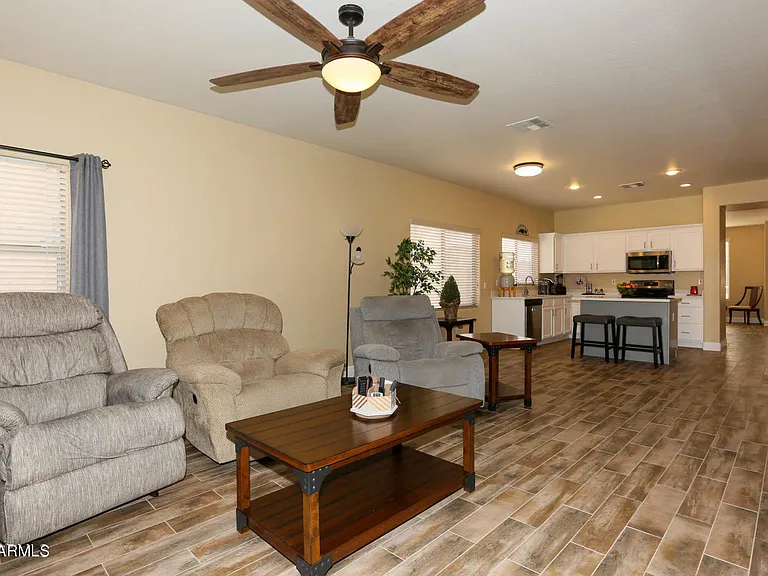 2056 E Riviera Dr — Photo 6