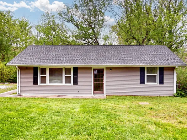 662 Briarwood Rd, Clarksville, TN 37040
