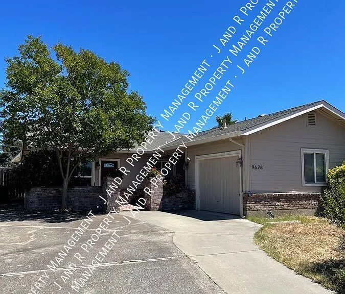 9628 Helio Dr — Photo 1