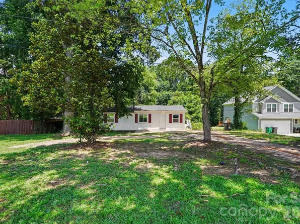 8232 Starnes Randall Rd, Charlotte, NC 28215