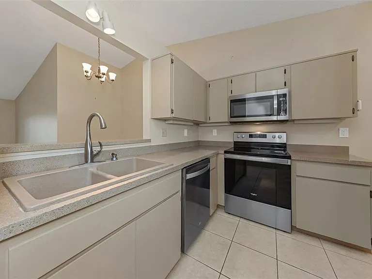 3121 Beecher Dr E #A — Photo 14