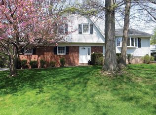 4 Azalea Ln, Montvale, NJ 07645