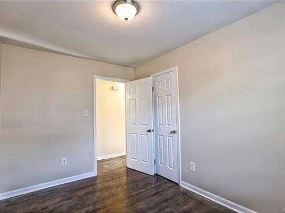 5th image of 220 W 31st St #B
