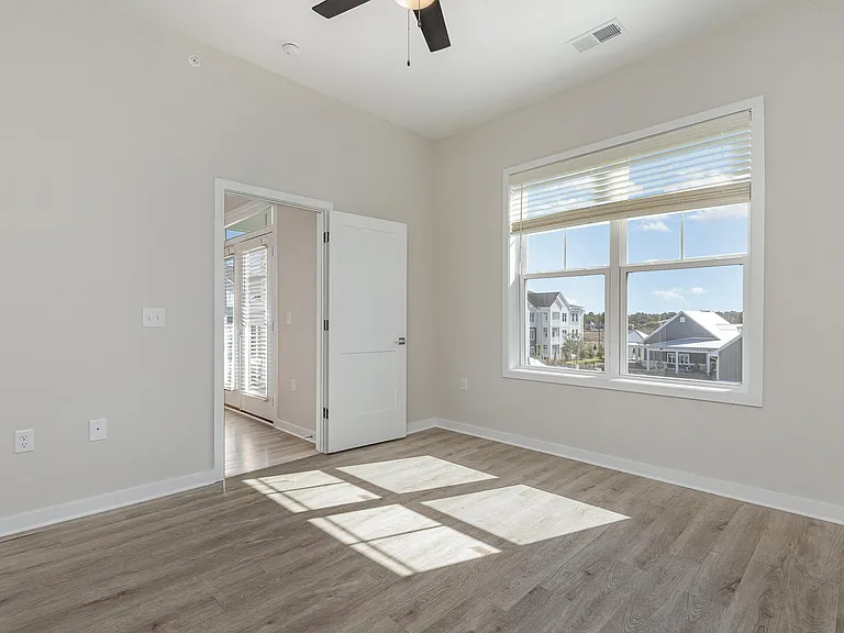 Middle Sound West Apartments — Photo 88
