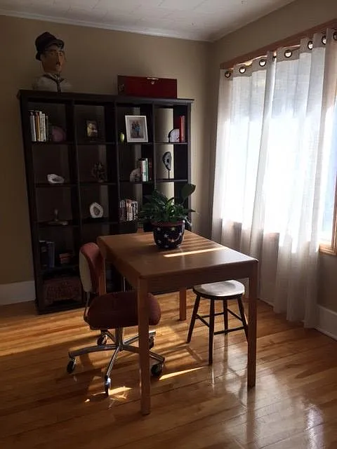 2 bed, 1000 sqft, $1,350 — Photo 3