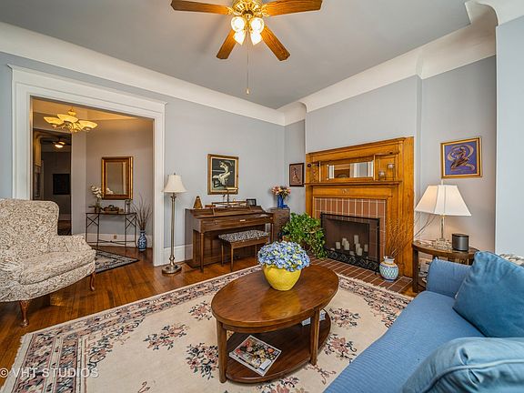 5th image of 3410 S Calumet Ave APT 3