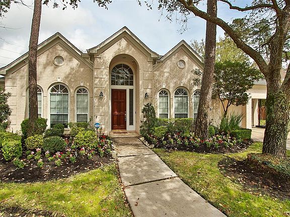 2nd image of 3002 Baywood Park Dr