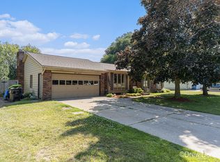 1514 Harding St NW, Grand Rapids, MI 49544