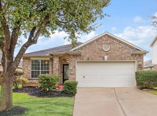 2915 Laurel Brook Ln, Pearland, TX 77584