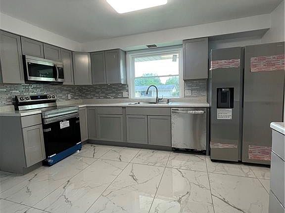 4th image of 120 Blairwood Dr