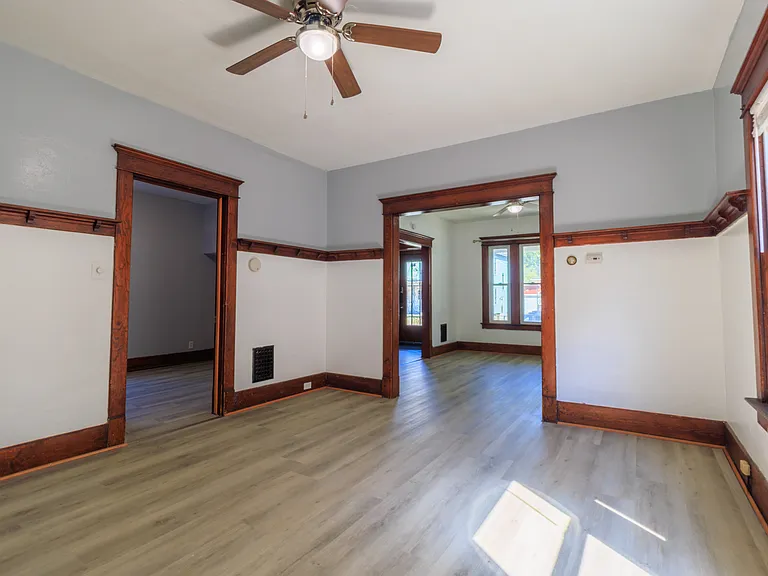 159 Royal Ave #1 — Photo 8