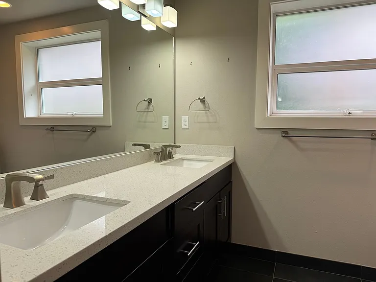 10005 NE 31st Pl — Photo 11
