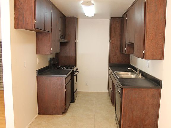 2nd image of 11545 Moorpark St APT 210