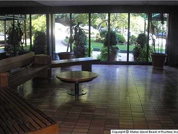 3rd image of 850 Howard Ave APT 3B
