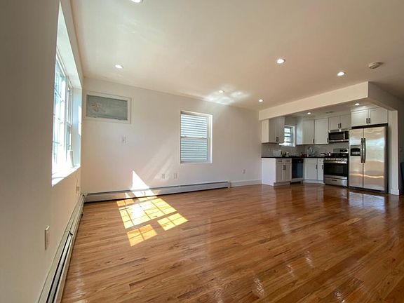 4th image of 7216 Burchell Ave #1