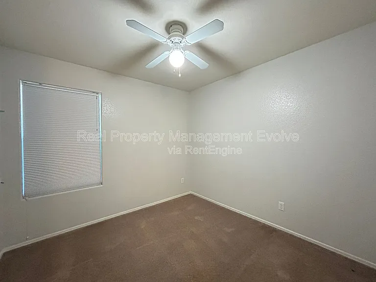 16036 N 11th Ave #1019 — Photo 33