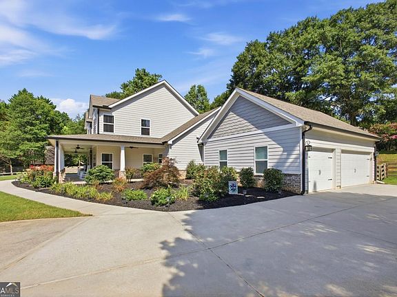 3rd image of 579 New Cut Rd