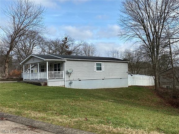 3rd image of 17 Colonel Phelps Ct