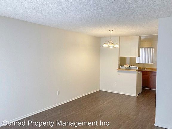 3rd image of 7457 Woodman Ave #2