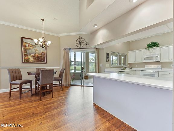 4th image of 5707 Plum Hollow Dr W