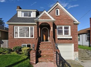 7211 Seward Park Ave S, Seattle, WA 98118