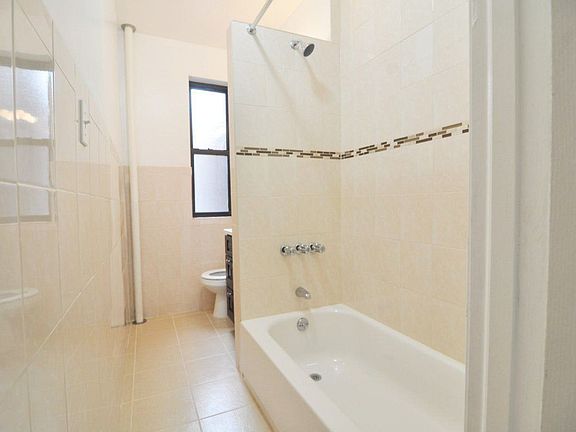 5th image of 549 Isham St APT 8