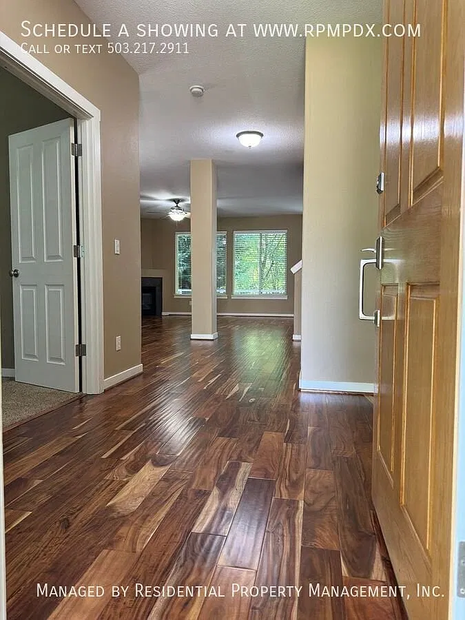 Beautiful Bull Mountain Home — Photo 3