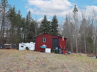 1071 E Hill Rd, Peacham, VT 05862