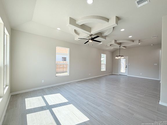 4th image of 3123 Neptune St