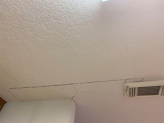 5th image of 1112 Avenue F