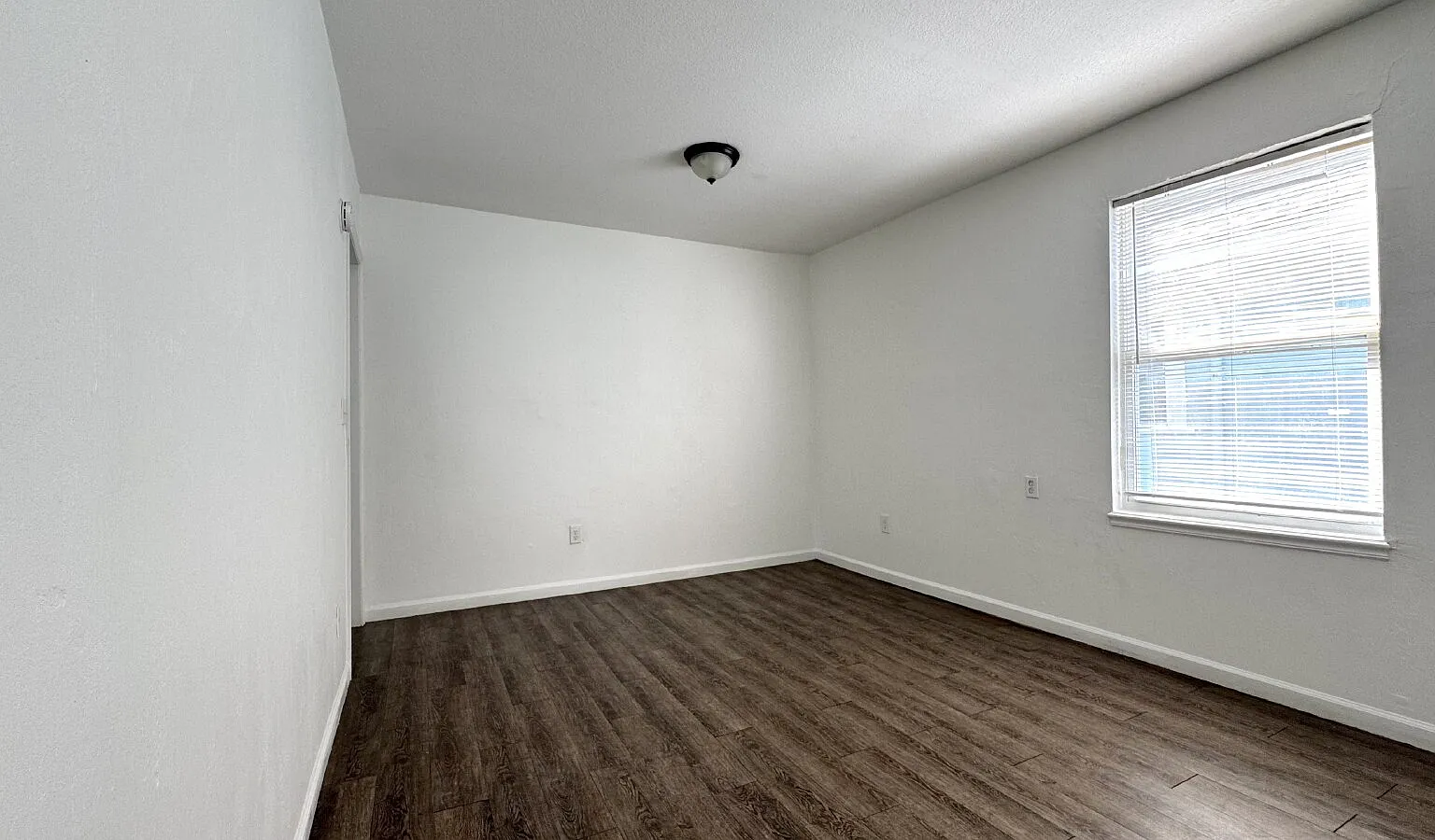 2 bed, $1,200 — Photo 2