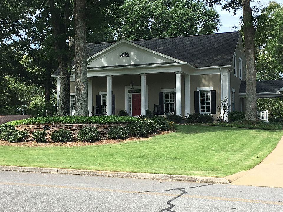 1st image of 228 Parkview Dr