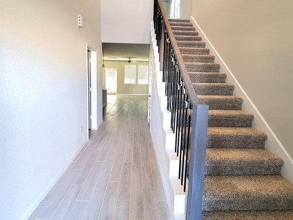 2nd image of 18535 Meadow Ct