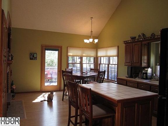 5th image of 3310 Thunderbird Dr