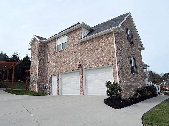 4th image of 6124 Stratford Park Blvd