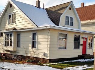 1044 Summit St, Hancock, MI 49930