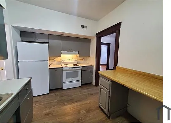 20 N Summit St #1B — Photo 3