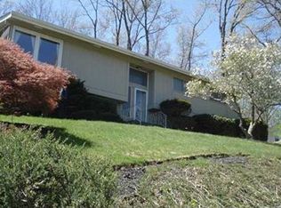 25 Ackerman Ave, Airmont, NY 10901