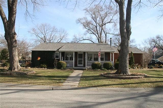 1st image of 440 Circle Dr