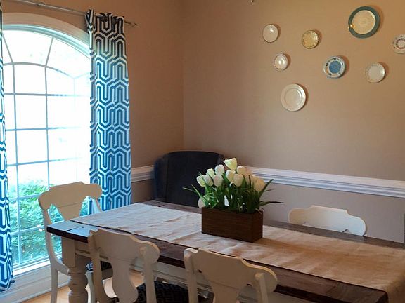 beautiful dining room
