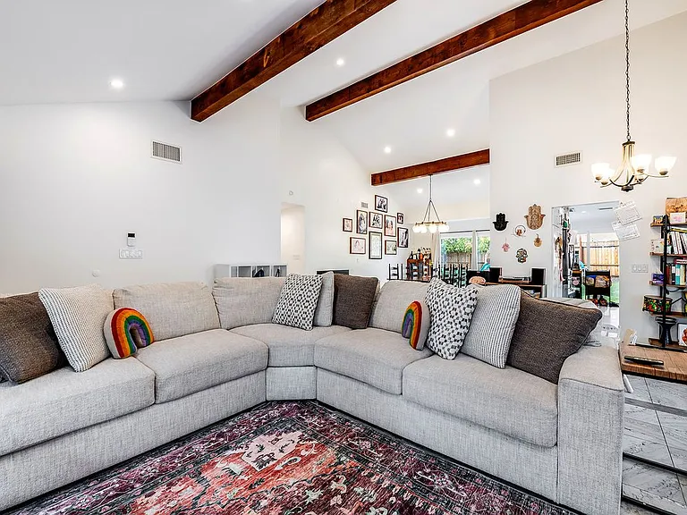28403 Waring Pl — Photo 9