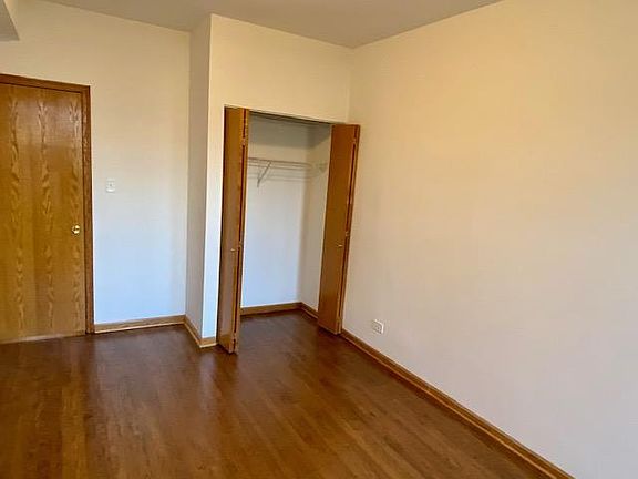 5th image of 4205 N Oakley Ave APT 1