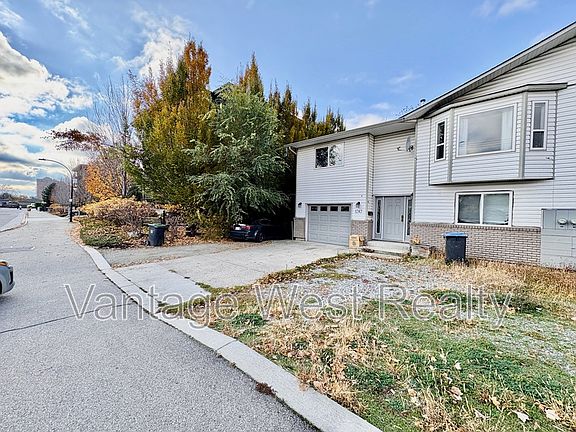 3rd image of 1242 Pheasant St #202