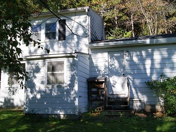 4th image of 110 Twin Oaks Ln