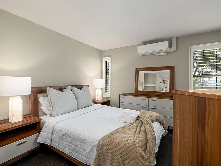 2215 Linwood St #C5 — Photo 12