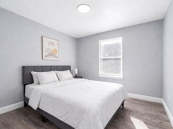 2nd image of 372 N Pine Hills Rd #2